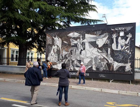 Entrée de l'école des mosaïstes du Frioul